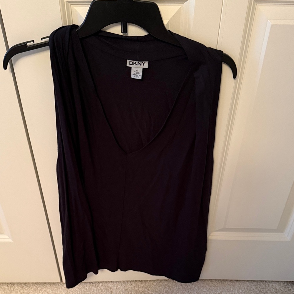 DKNY Women's Deep Black V-Neck Tank Top